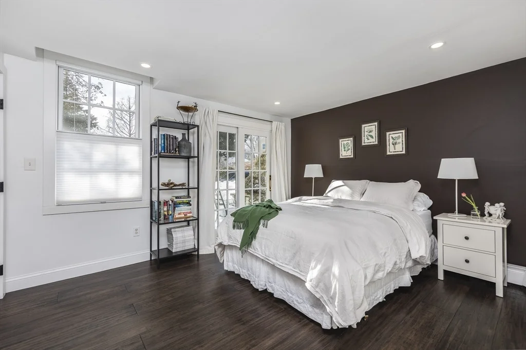 5 Stacey Ct, Marblehead