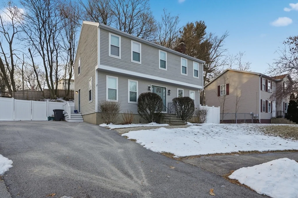 42 Catalpa Cir, Worcester