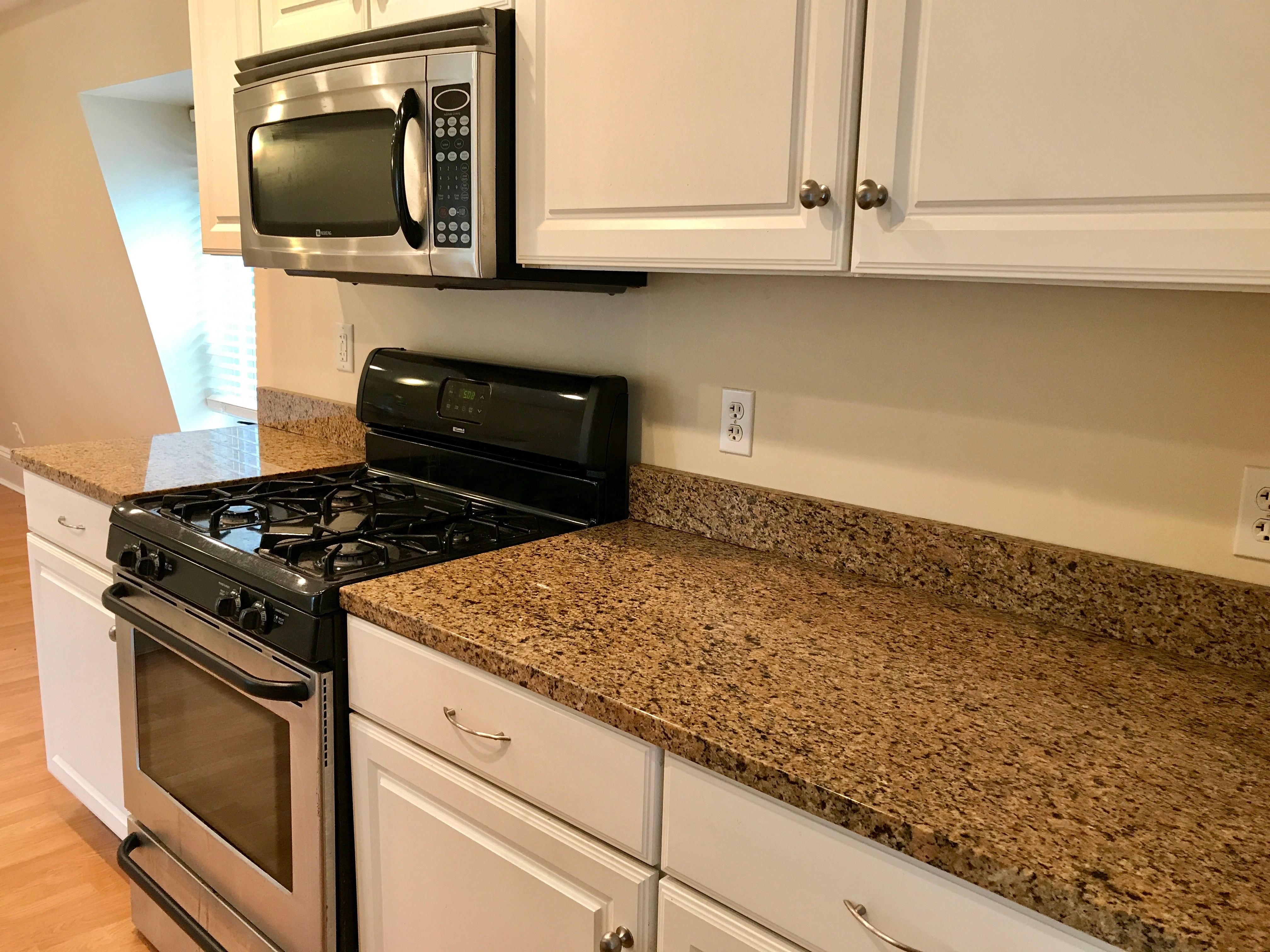 3 bed, 2 bath apartment for rent at 674 Main St Unit 2, Malden — photo 2 of 30