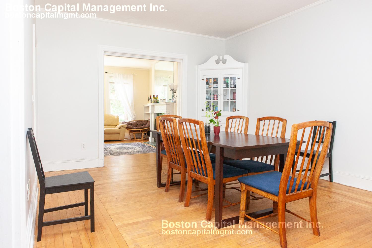 6 bed, 2.5 bath apartment for rent at 1743 Commonwealth Ave Unit 4, Brighton — photo 10 of 17