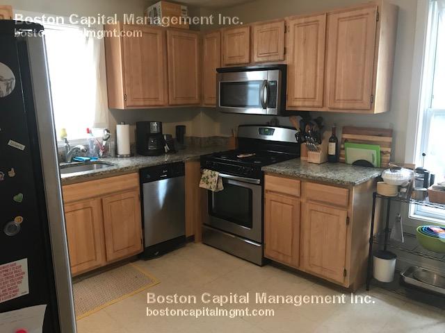 4 bed, 2 bath apartment for rent at 22 Royal St Unit 1, Allston — photo 4 of 15