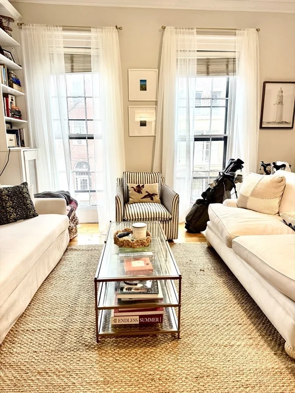 73 Charles St, Beacon Hill