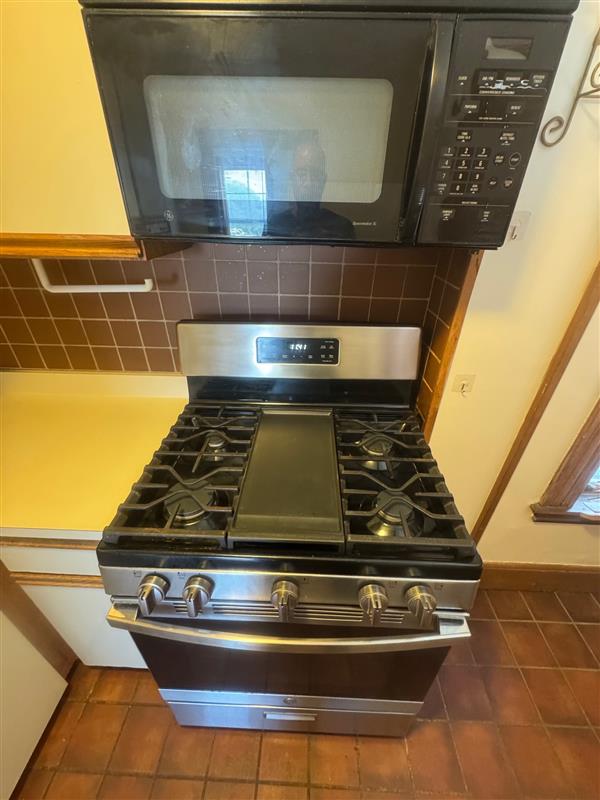 94 College Ave, Tufts