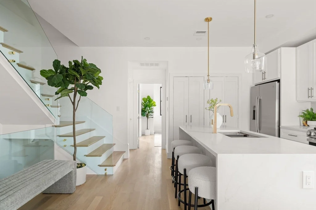 100 Bennington St, East Boston