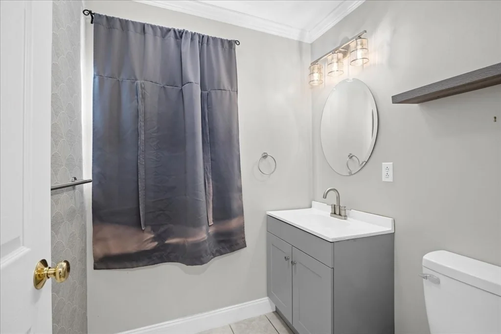 67 N Quinsigamond Ave, Shrewsbury