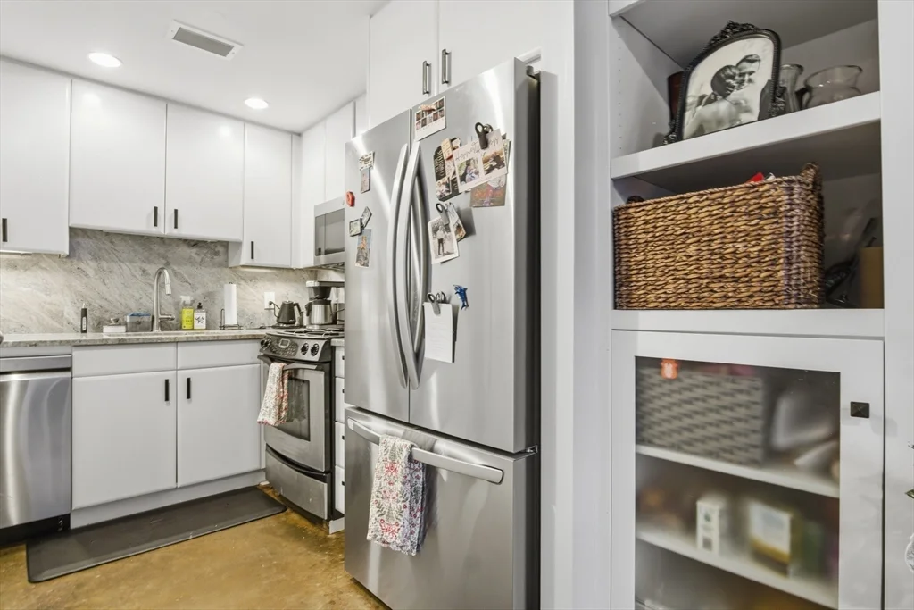 9 West Broadway, South Boston