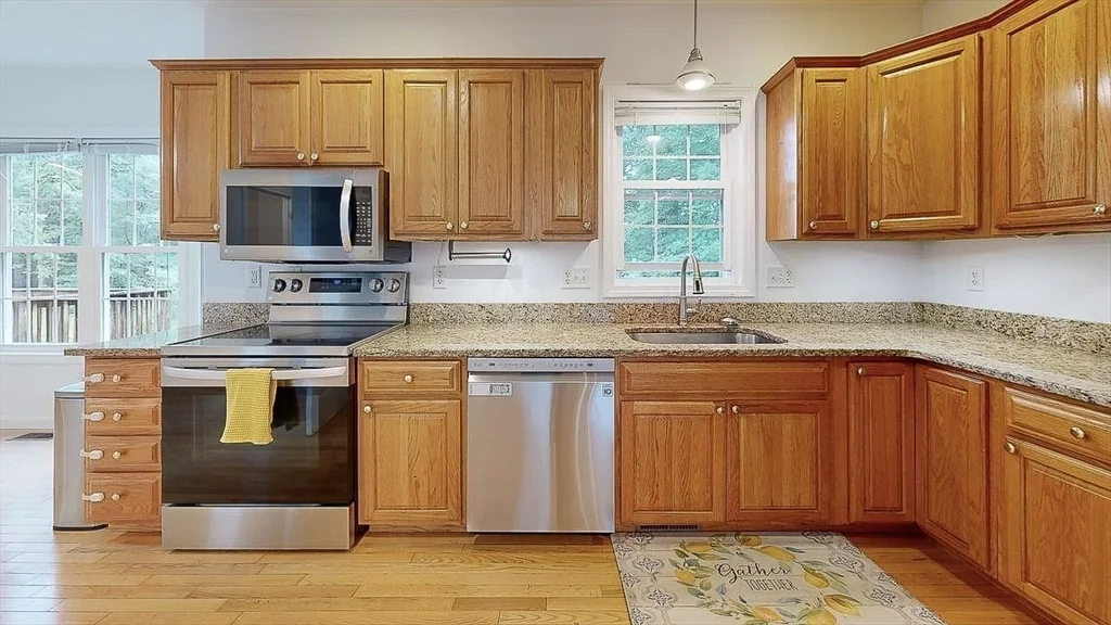 142 Olean St, Tatnuck