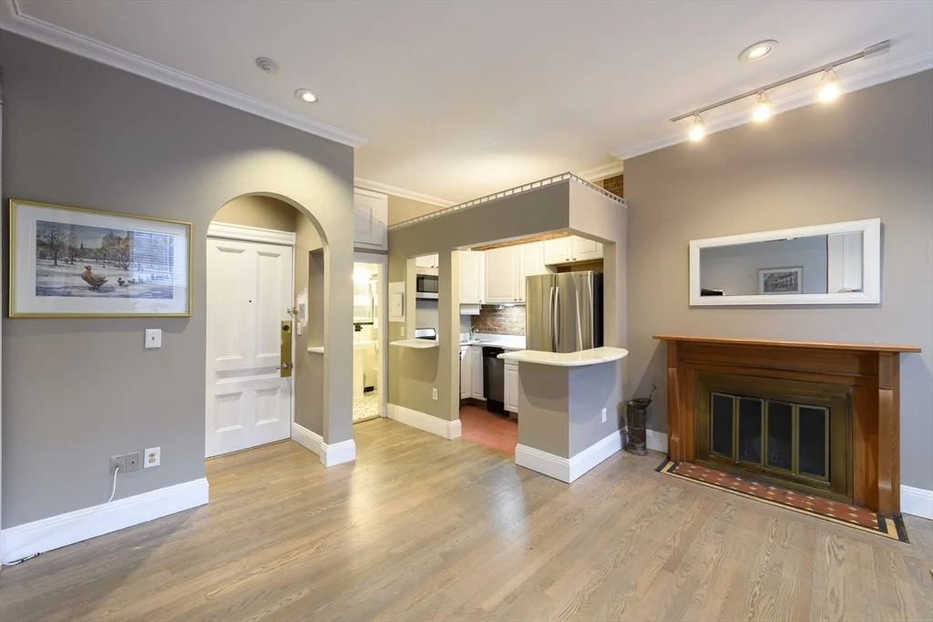 335 Beacon St, Back Bay