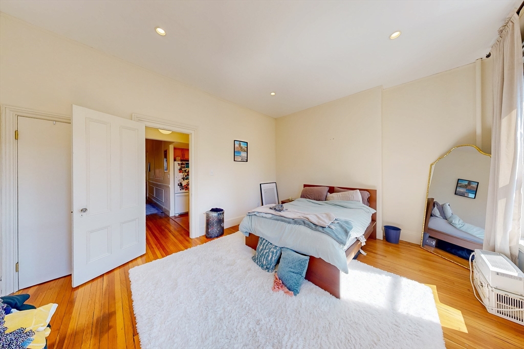 231 Beacon St, Back Bay