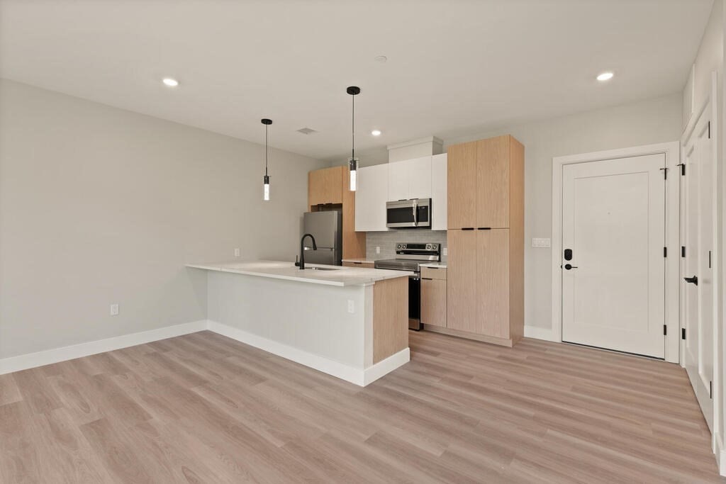 211 Green St, Jamaica Plain