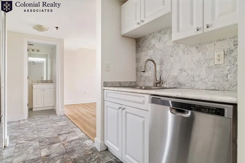 15 North Beacon St, Allston