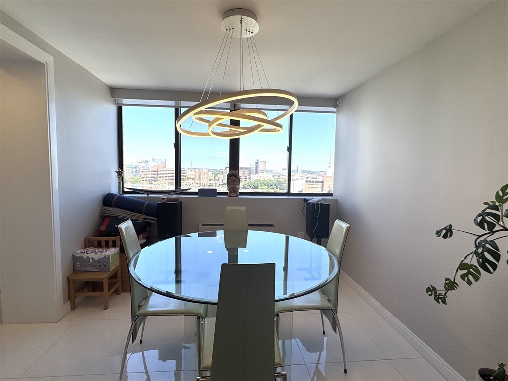 8 Whittier Pl, West End