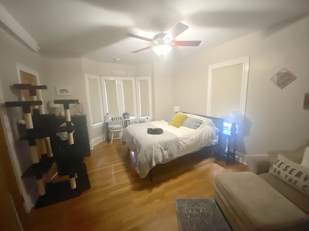 28 Otis St, East Somerville