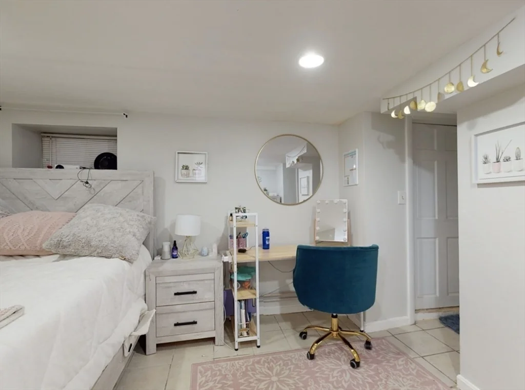 32 S Huntington, Mission Hill