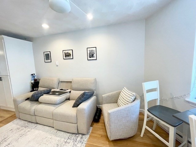 176 Endicott, North End