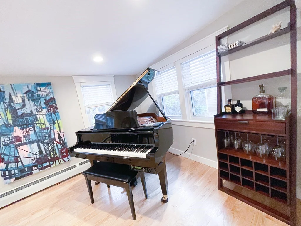 83 Rockridge, Waltham