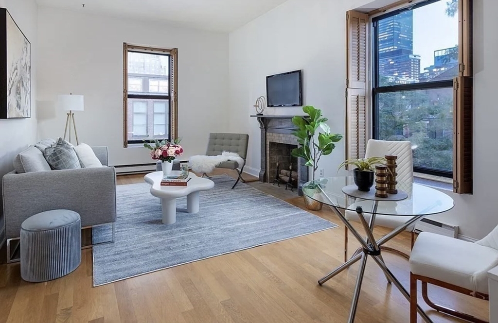 160 Commonwealth, Back Bay