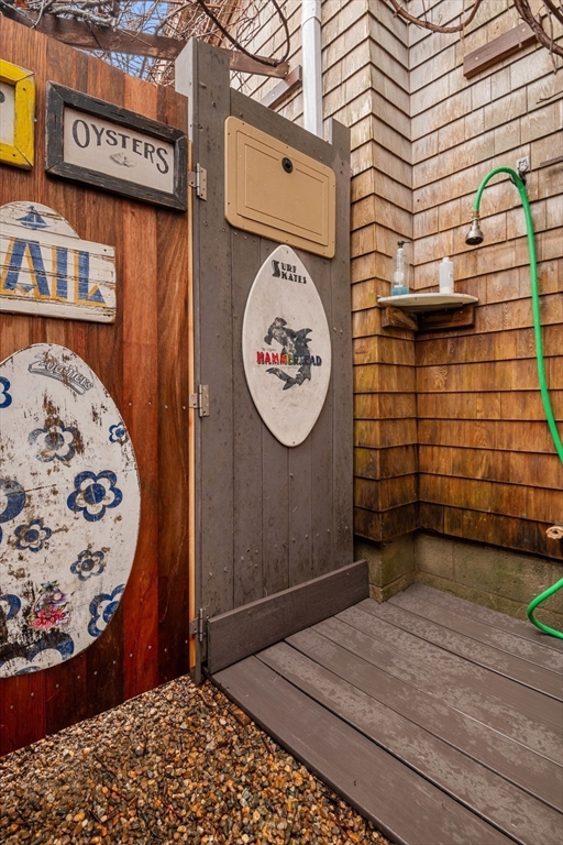 331 Granite St, Folly Cove