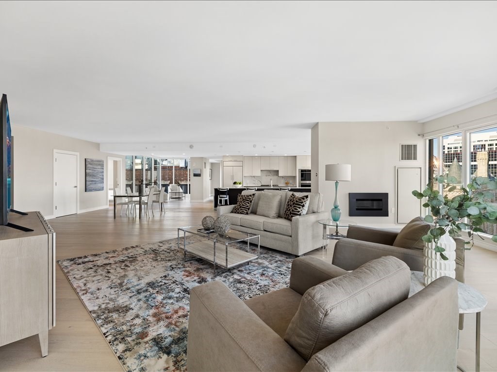 110 Broad St, Waterfront