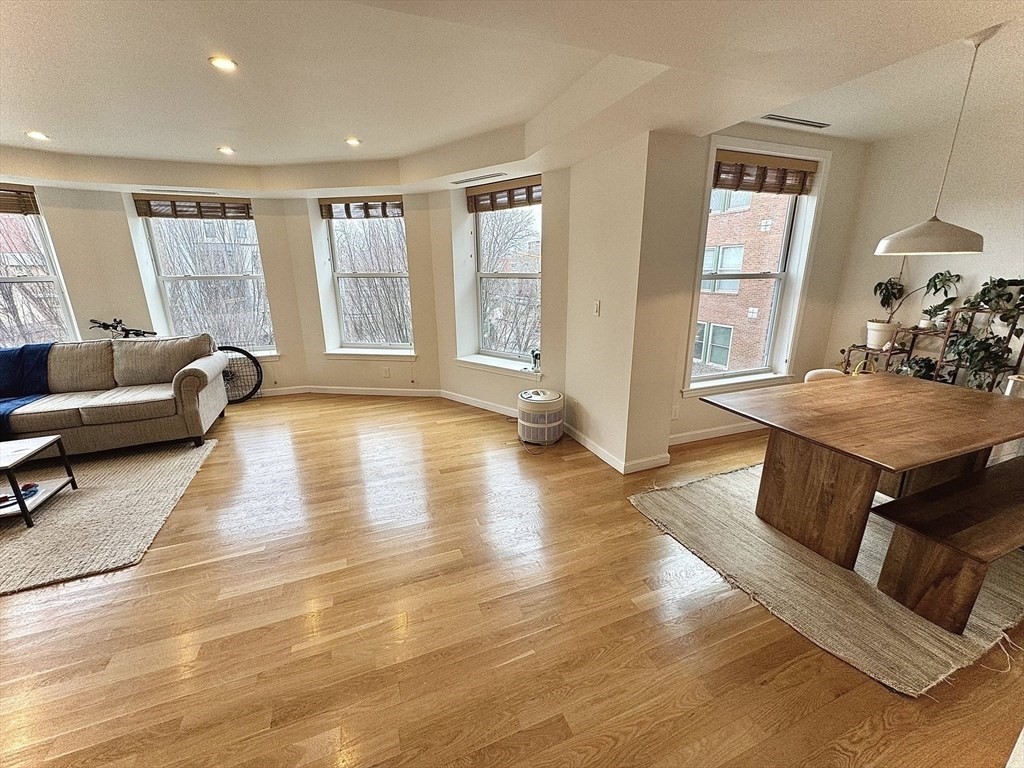 25 Marion St, Coolidge Corner