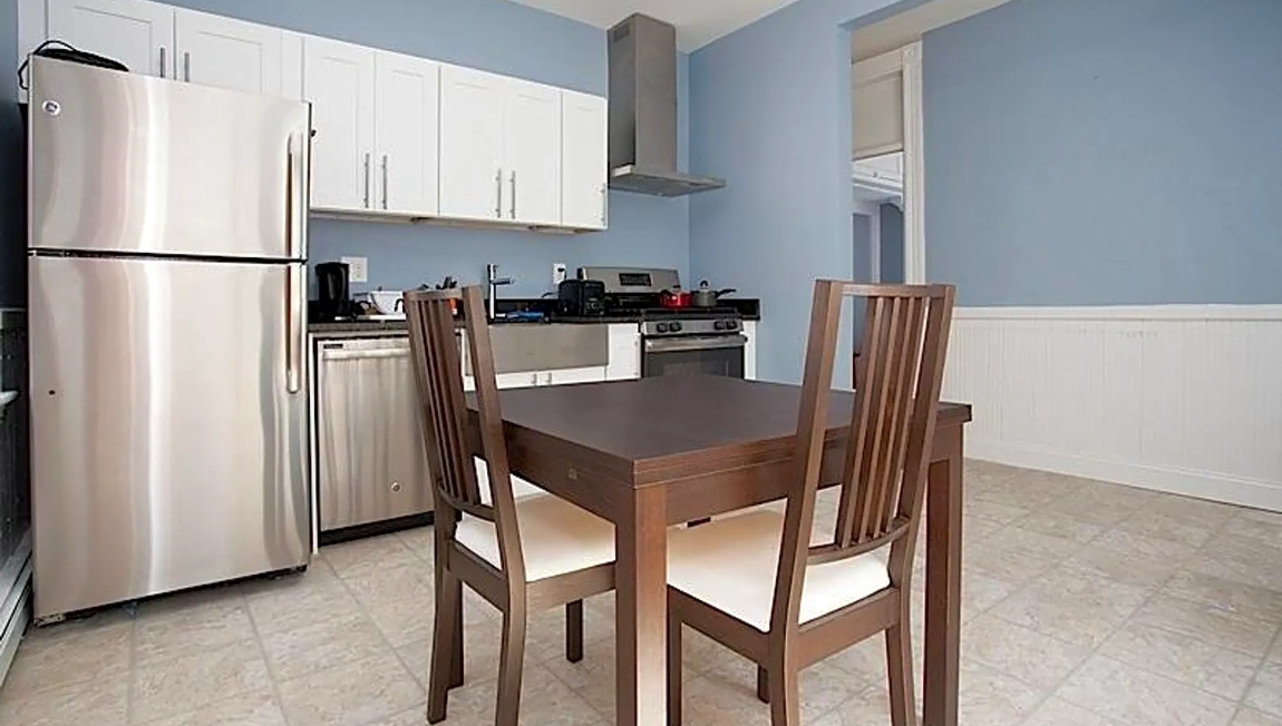 147 Columbia St, The Port