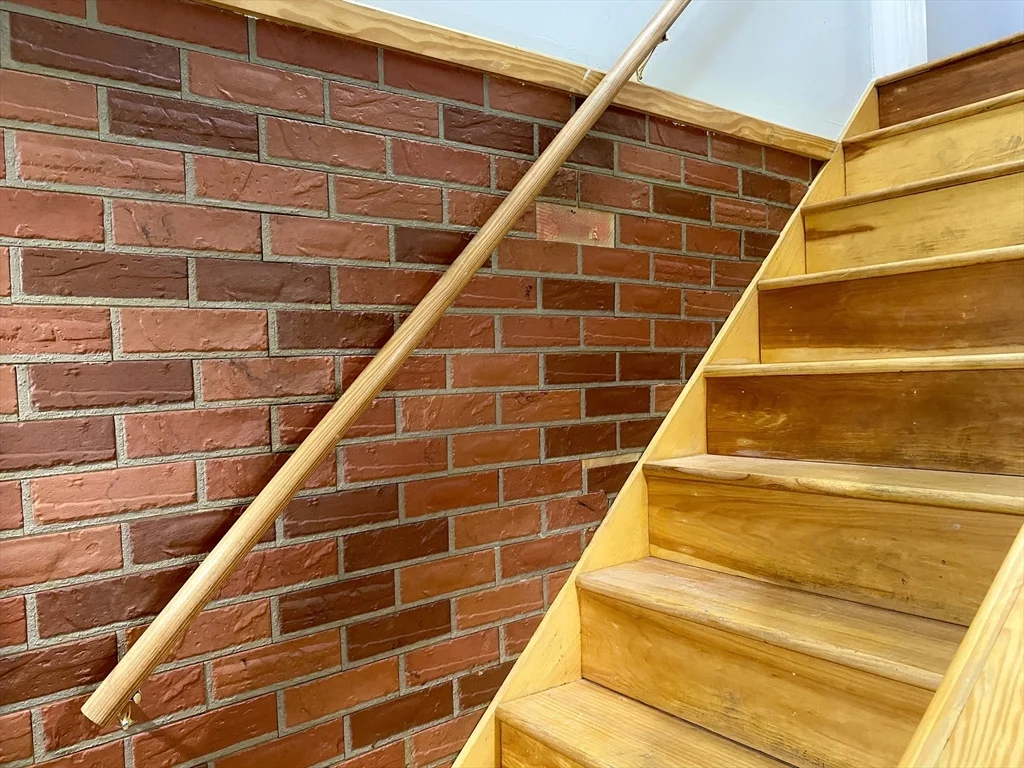 35 Denton St, Lowell