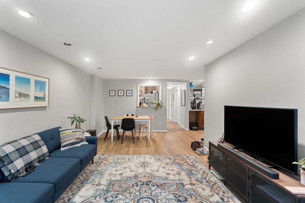 81 Waltham St, Boston