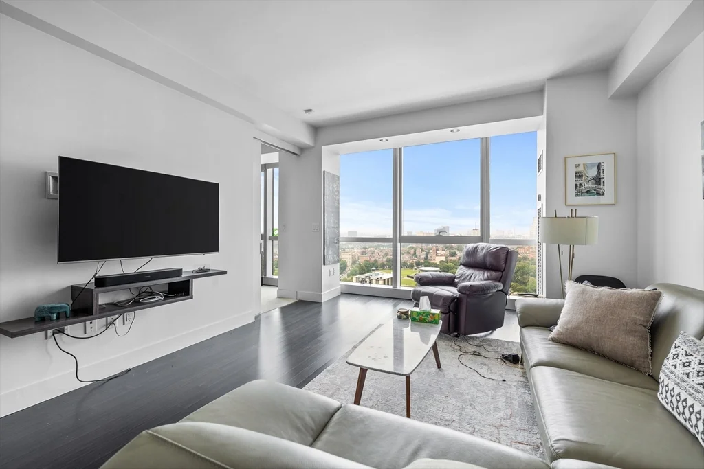 110 Stuart St, Back Bay