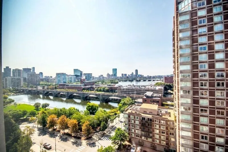 8-12 Museum Way, East Cambridge