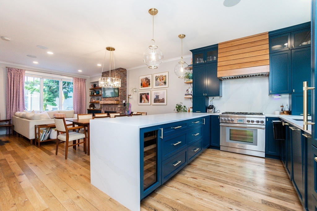 452 W 4th, South Boston