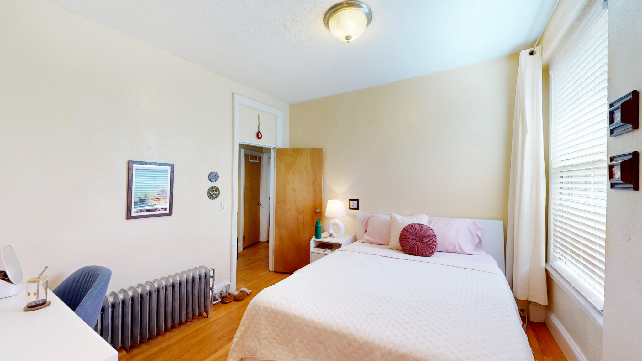 86 Hammond St, Roxbury