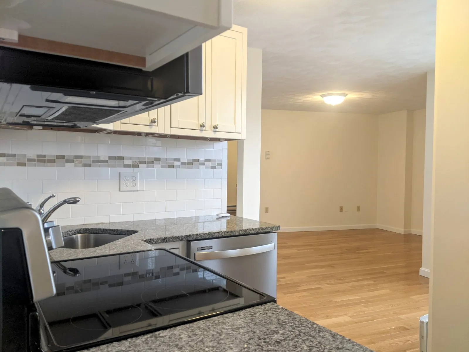 3 Holland St, Davis Square