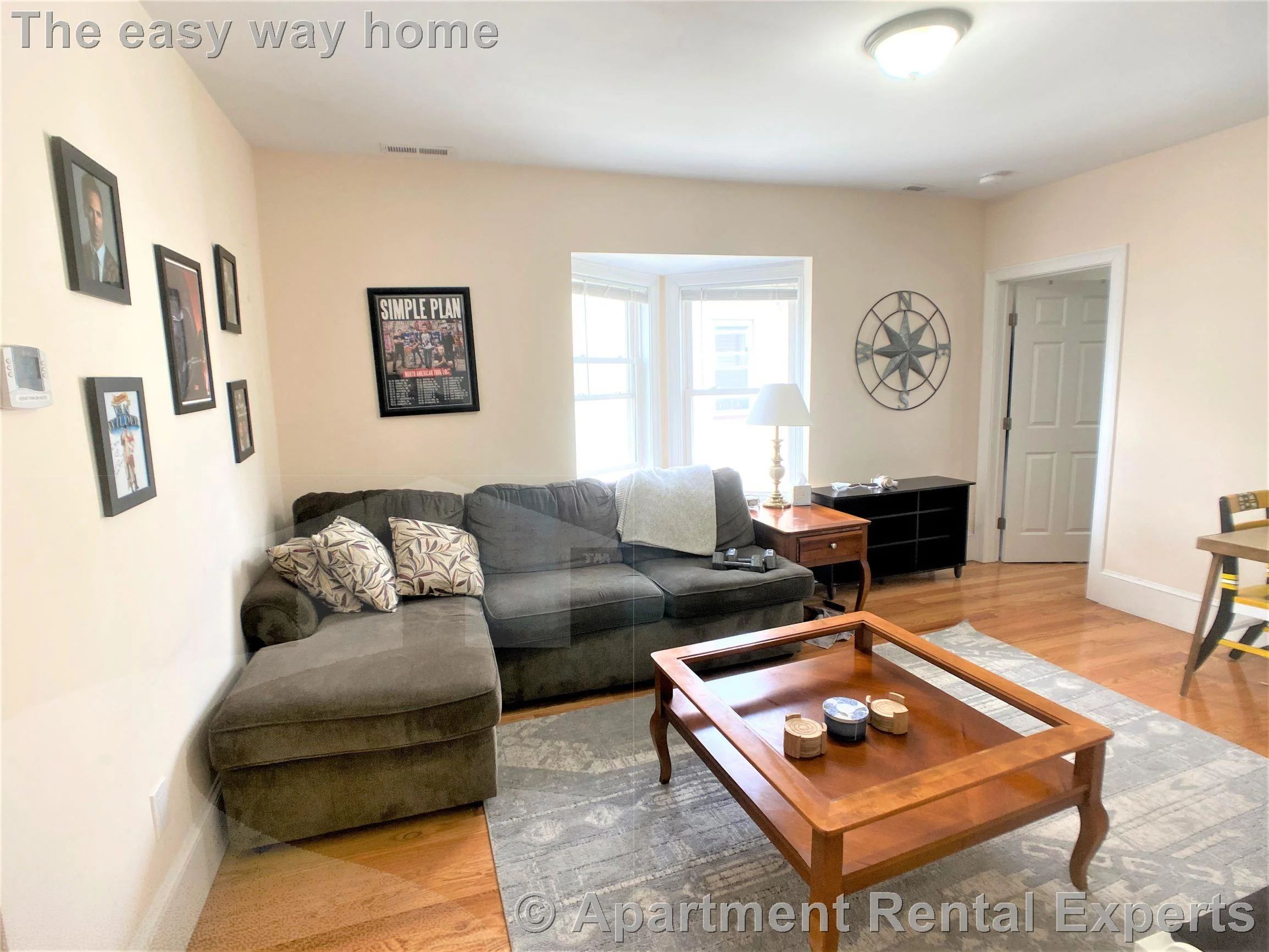 24 Willard Ave, Tufts