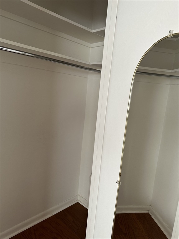 20 Hammond Pond Pkwy, Chestnut Hill