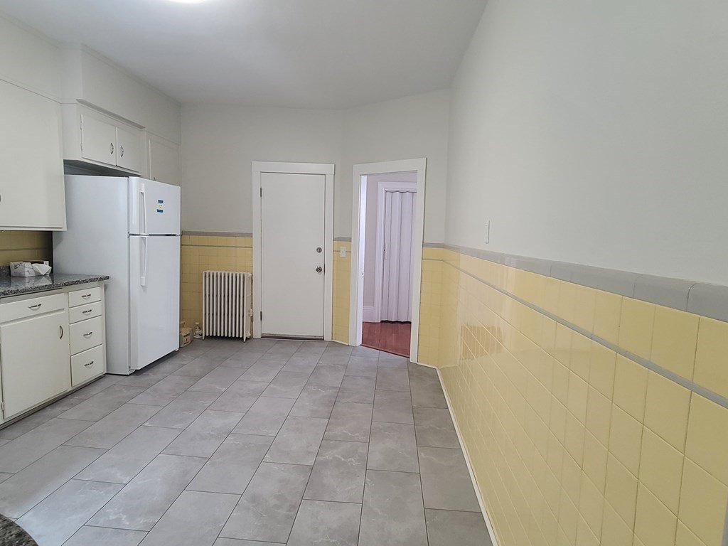 537 Beach St, Revere