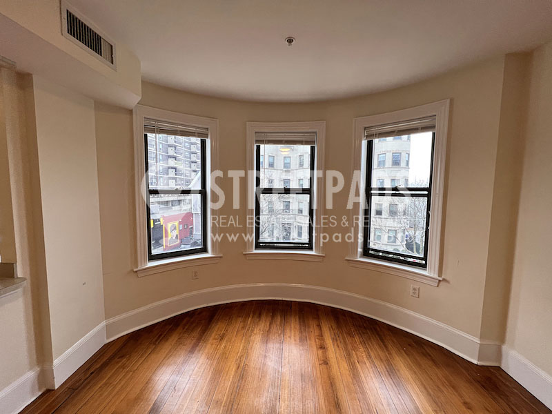 881 Massachusetts Ave, Central Square