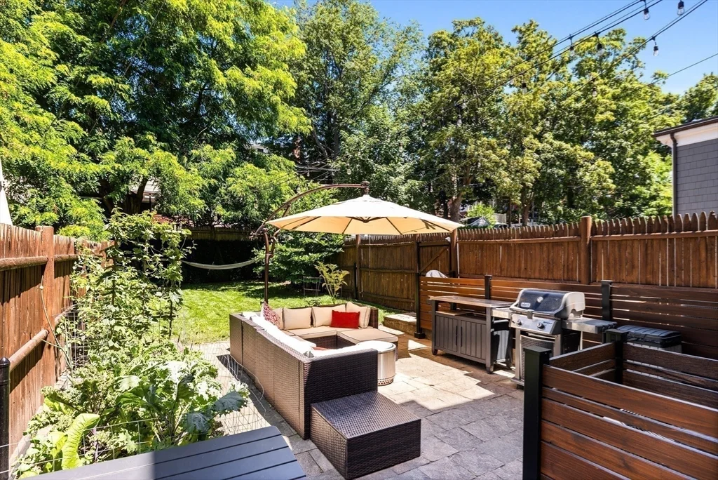 754 E 4th, South Boston