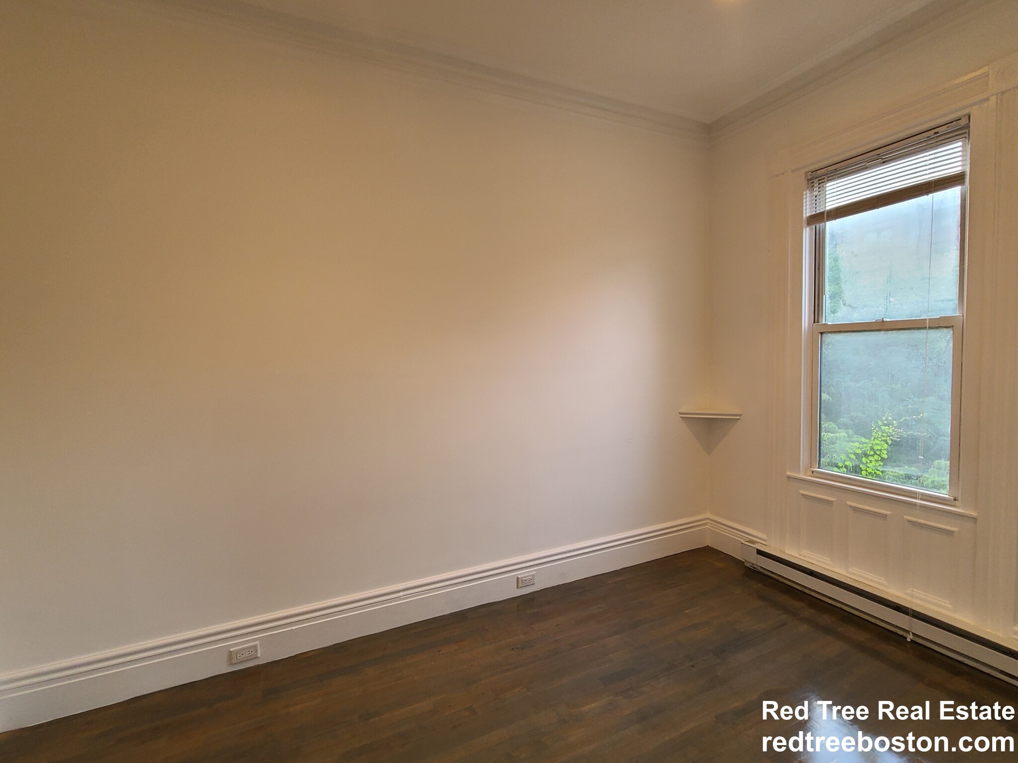 254 Newbury St, Back Bay