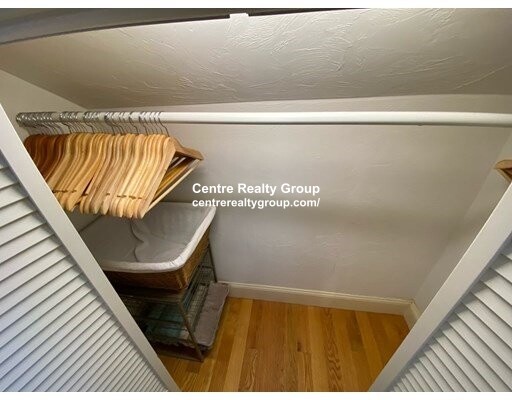 19 Chestnut Hill Ave, Brighton