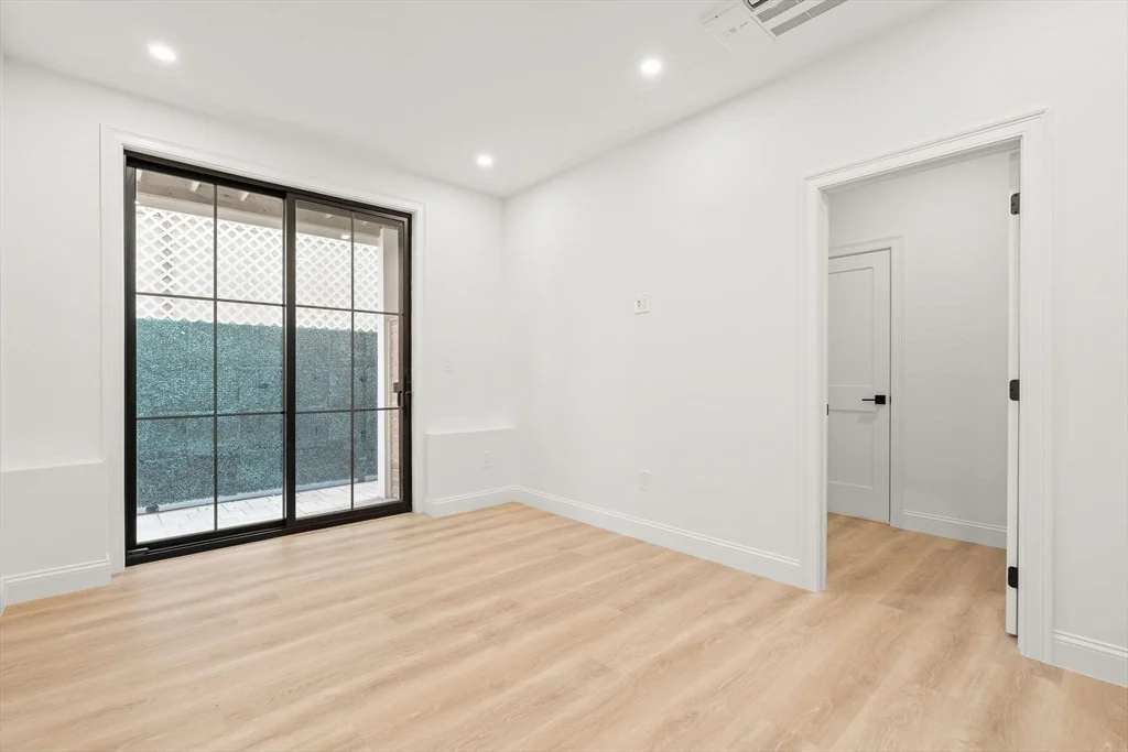 27 Shepard St, Brighton