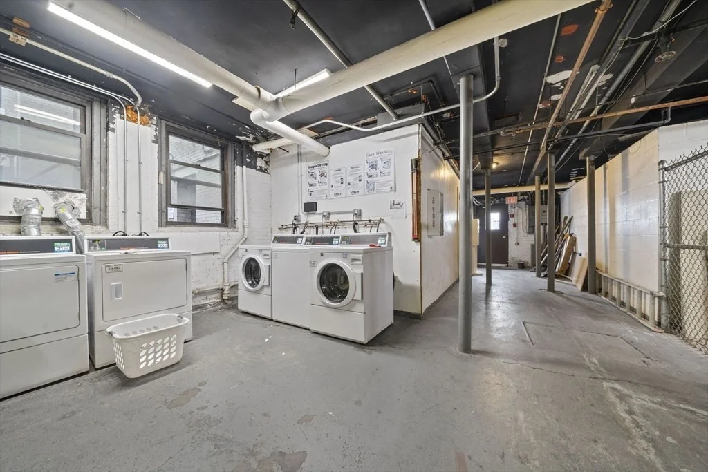 1564 Commonwealth Ave, Brighton