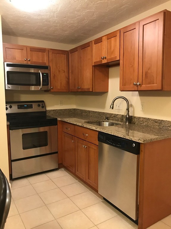 32 Hamilton Rd, Arlington