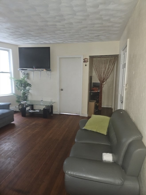 192 Chestnut St, Chelsea