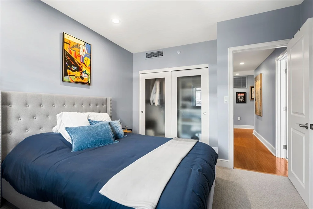 201 Newbury St, Back Bay