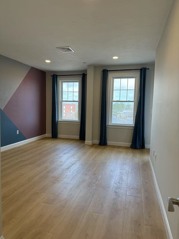 320 Middlesex Ave, Medford