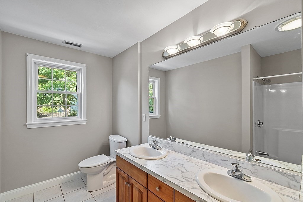 67 N Quinsigamond Ave, Shrewsbury