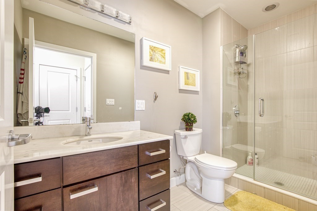 65 Beacon St, Somerville