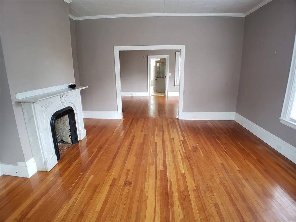 44 Sharon St, Medford