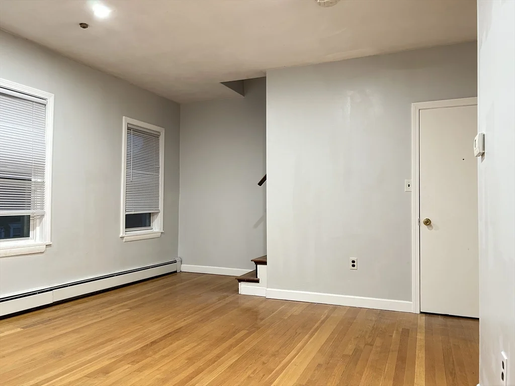 318 Granite St, Quincy