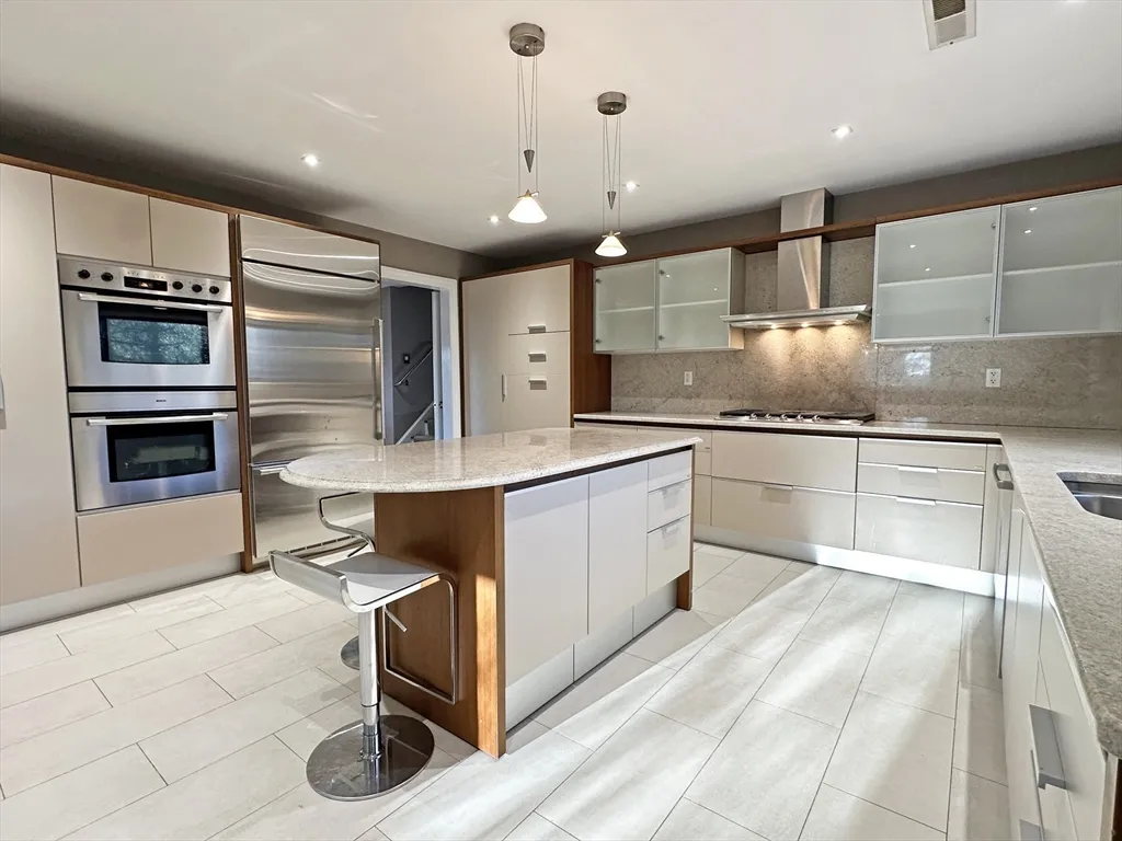 6 Brownson Ter, Jamaica Plain